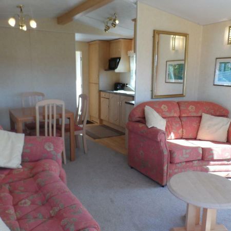 Luxury Mobile Home Near Perranporth Situated On A Quiet Farm Truro Exterior foto